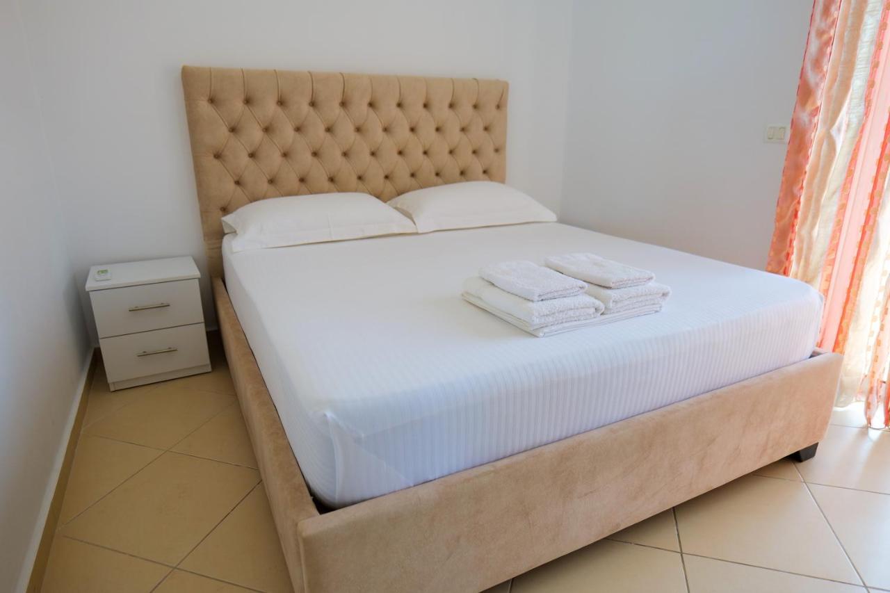 Vila Lejla Εξαμίλιο Εξωτερικό φωτογραφία